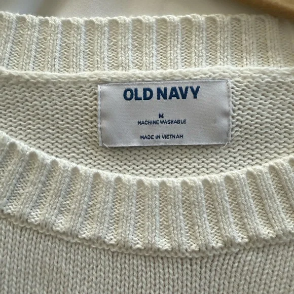Old Navy Cream Knit Sweater - Picture 2 of 4